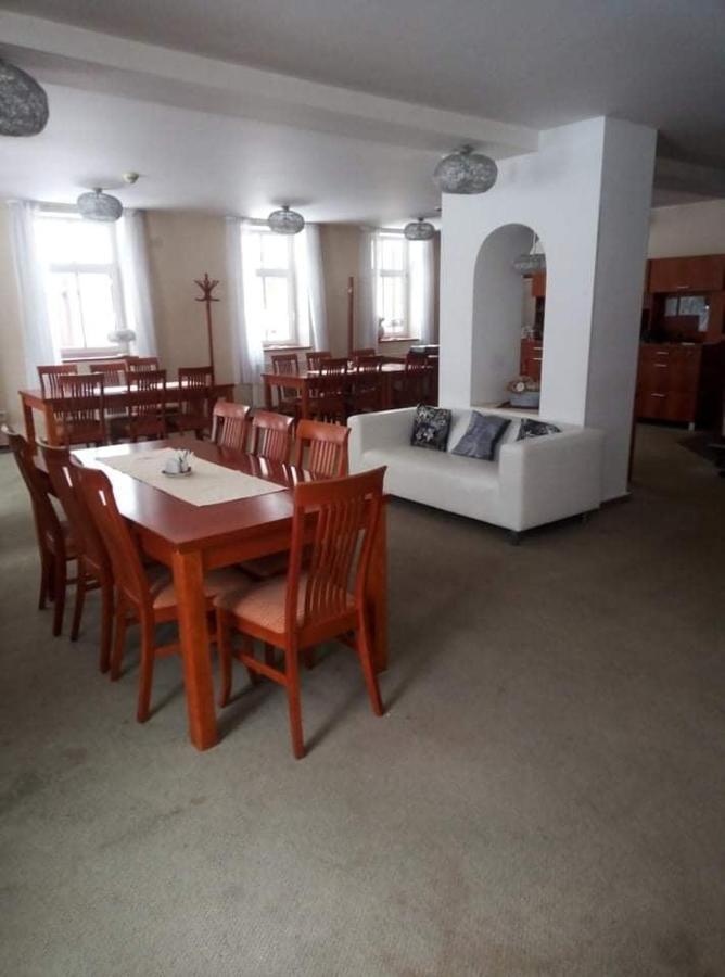 Hotel Epocha Janov nad Nisou Bagian luar foto