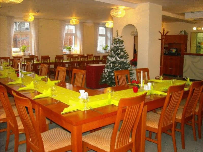 Hotel Epocha Janov nad Nisou Bagian luar foto