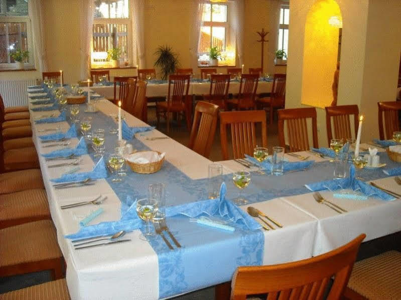 Hotel Epocha Janov nad Nisou Bagian luar foto